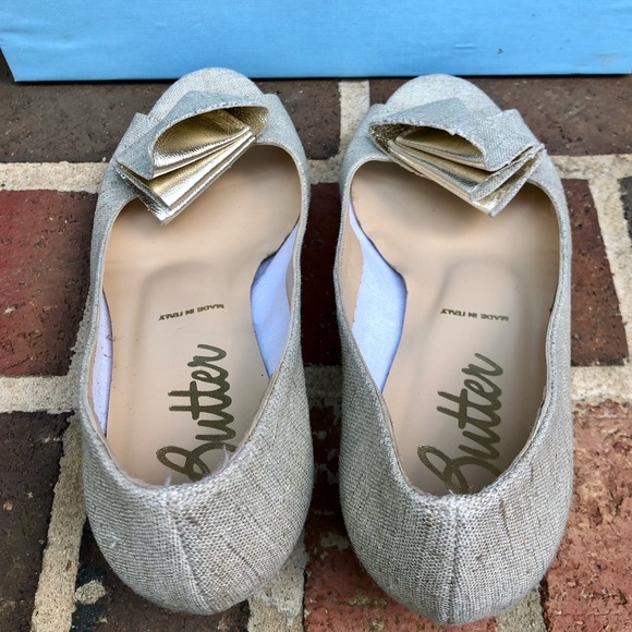 Butter of London Santana Gold Peep-Toe Wedge - Picture 2 of 7